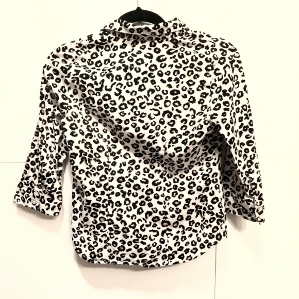 Leopard Button down Blouse - Picture 4 of 8
